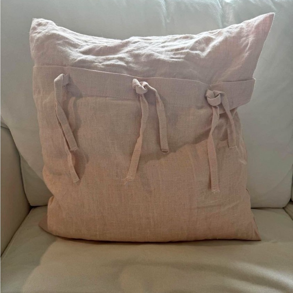 🎀IKEA PINK LINEN TIE FRONT THROW PILLOW🎀
